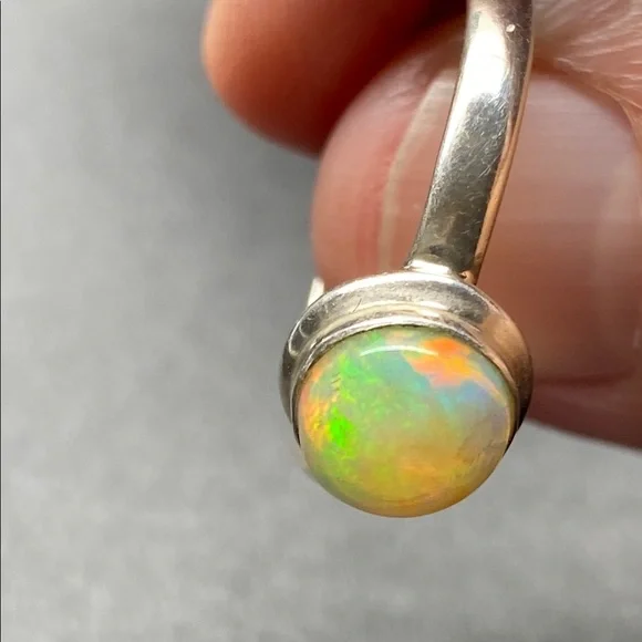 Ethiopian Opal Ring Size 10 in Solid Sterling Silver 925 - Picture 6 of 9